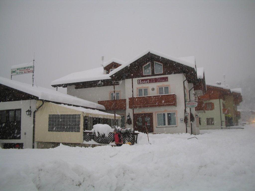 Hotel La Noria Commezzadura Bagian luar foto